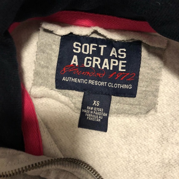 Martha Vineyard Sweatshirt - Picture 2 of 2